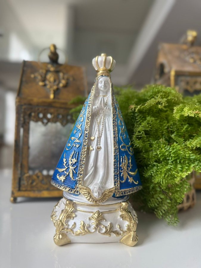 peça de arte sacra pintada à mão